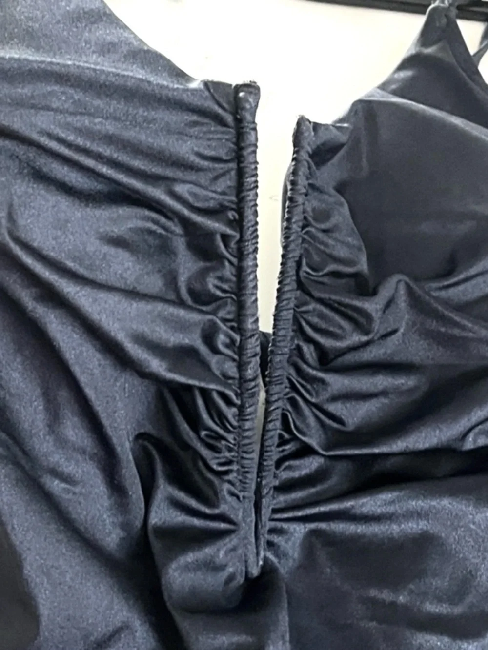 Shade & Shore Women’s Black Ruched Plunge One-Piece V Neck Swimsuit Size XL NWT - Picture 10 of 16